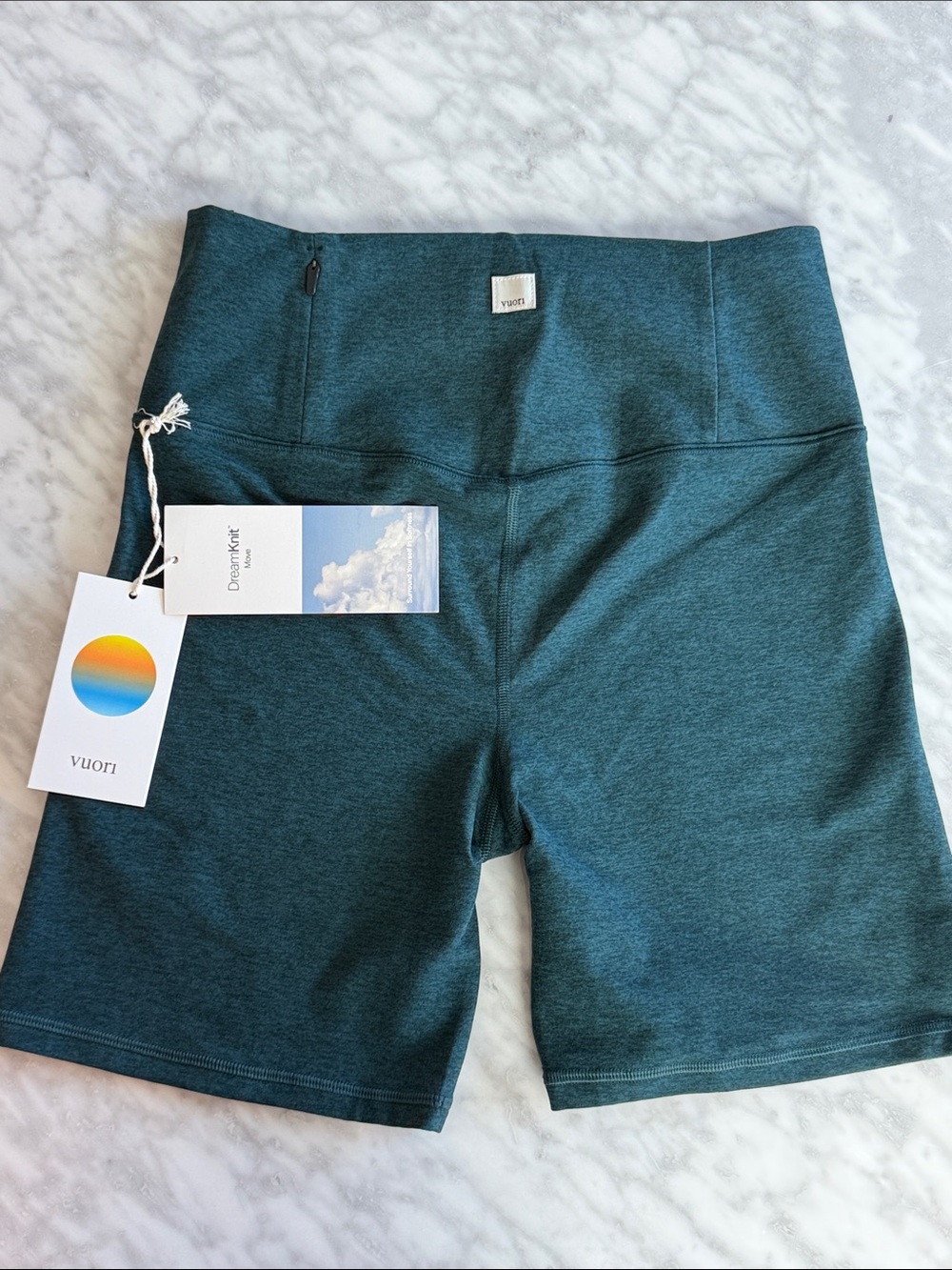 VUORI Clean Elevation Shorty Moss Heather Size XL NWT